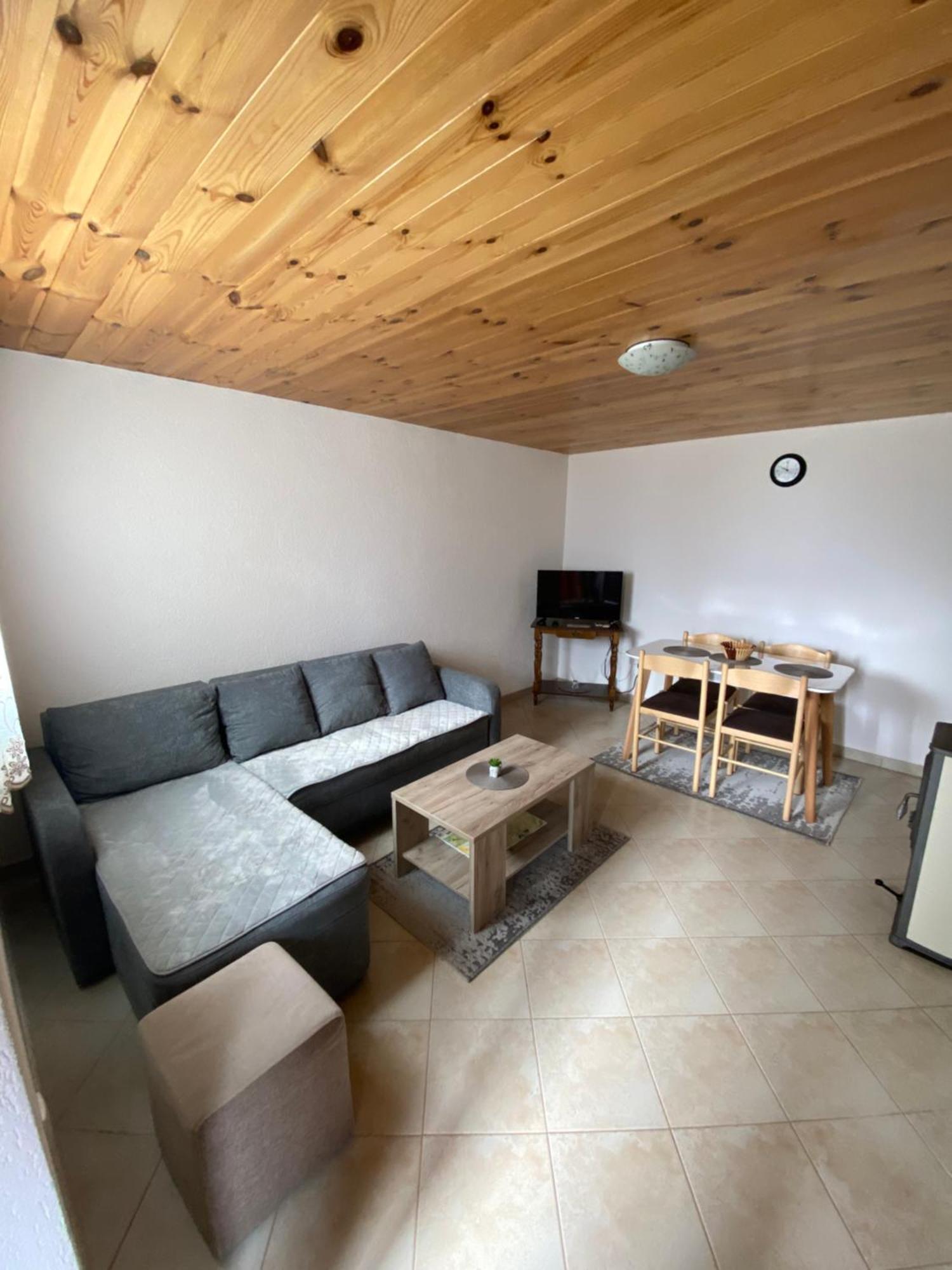Holiday Home Apartman Aco Жабляк Екстер'єр фото